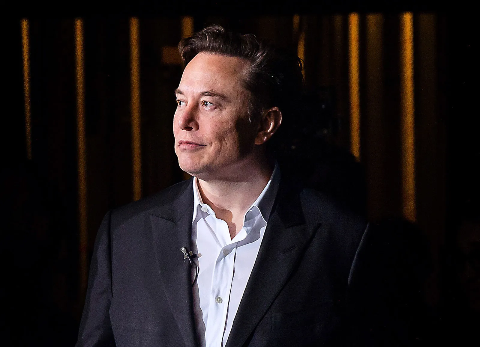 Elon Musk Threatens Legal Action Against Apple Over AI App Rankings